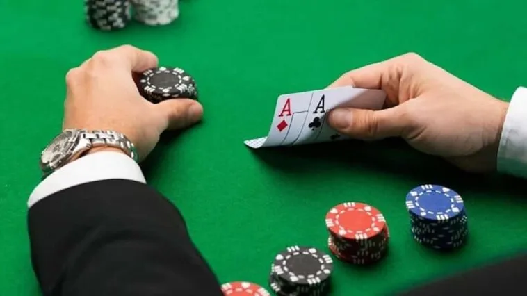 Xì Tố Tại 8Day Trải Nghiệm Đỉnh Cao Của Game Bài Chiến Thuật